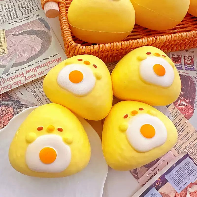 Kawaii chick eggy squishy