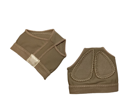 Vivid Lyrical Foot Thongs