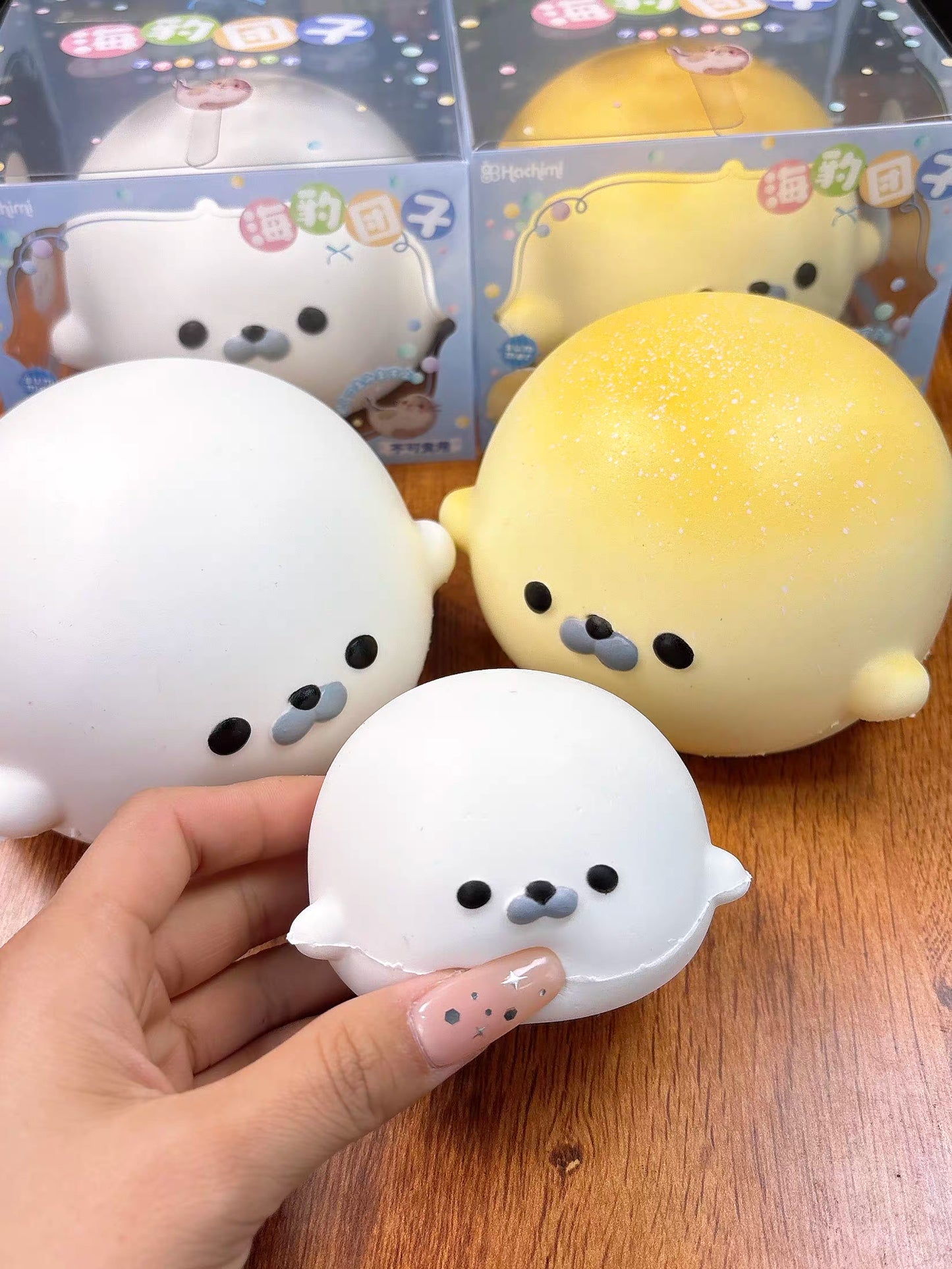 Seals Mother and baby squishy squishes (Hachimi) Preorder (arriving in 2 weeks)
